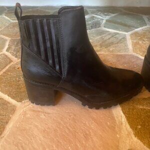 Zara heeled boots